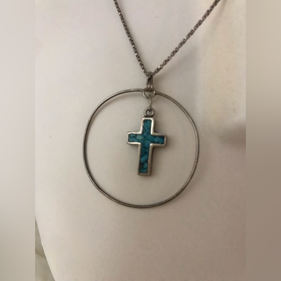 Solid Silver pendant;two sided cross genuine Turquoise & onyx
Chain not incl. - Picture 9 of 10